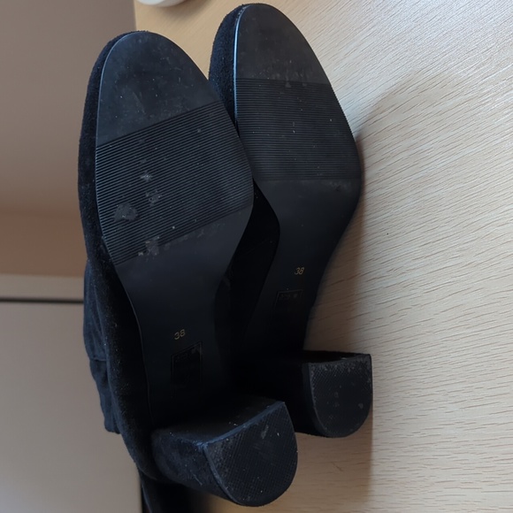 Le Chateau Knee High Suede Heeled Boots Size 8 - Picture 2 of 2